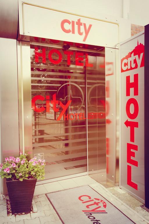 City Hotel Nitra With Free Parking 외부 사진