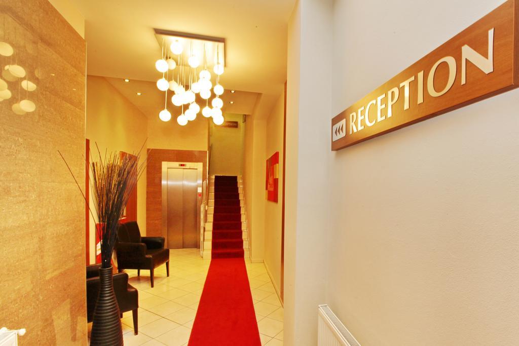 City Hotel Nitra With Free Parking 외부 사진