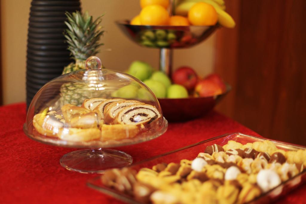 City Hotel Nitra With Free Parking 외부 사진