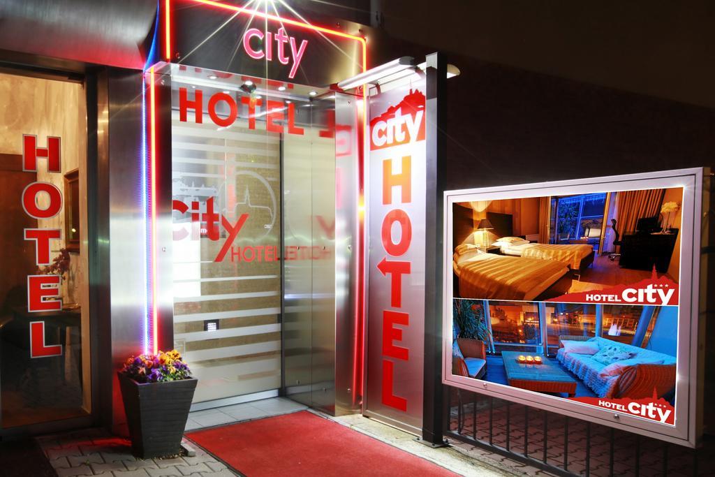 City Hotel Nitra With Free Parking 외부 사진