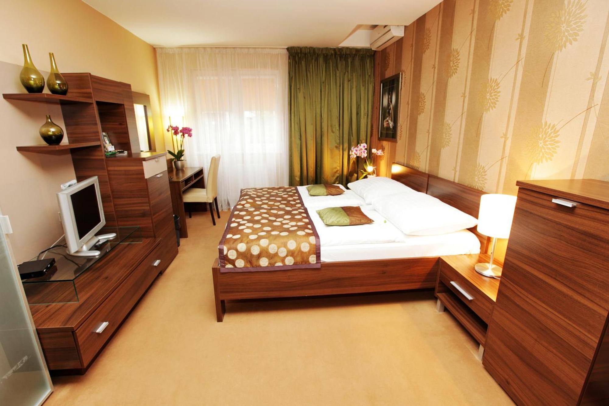 City Hotel Nitra With Free Parking 객실 사진